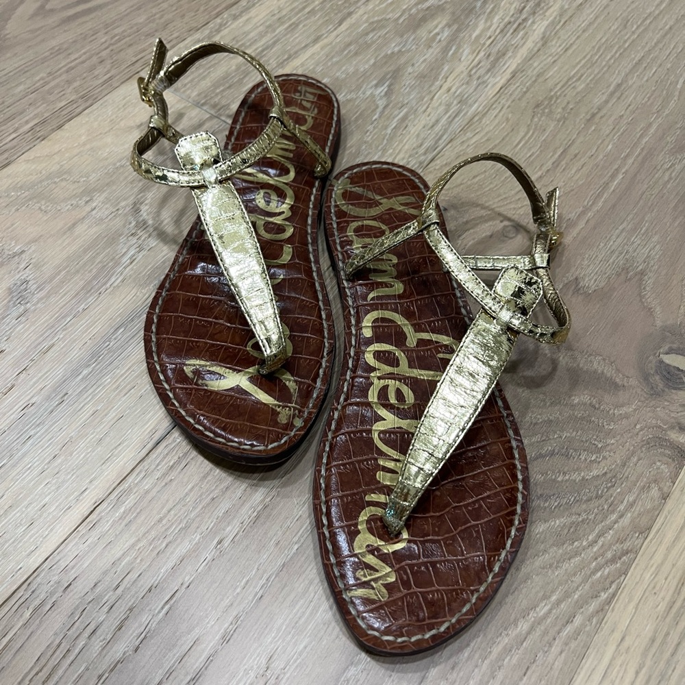 Sam Edelman Gigi Thong Sandal, Metallic Gold Crocodile, size 7.5